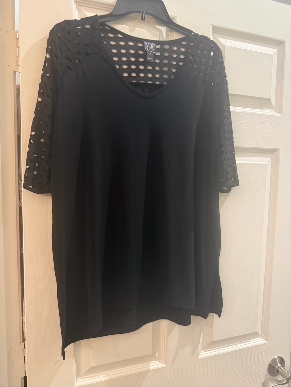 Clara sun woo Black Eyelet Sleeve Women's Top small/medium